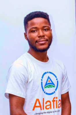 Samson Oladapo_Headshot 2
