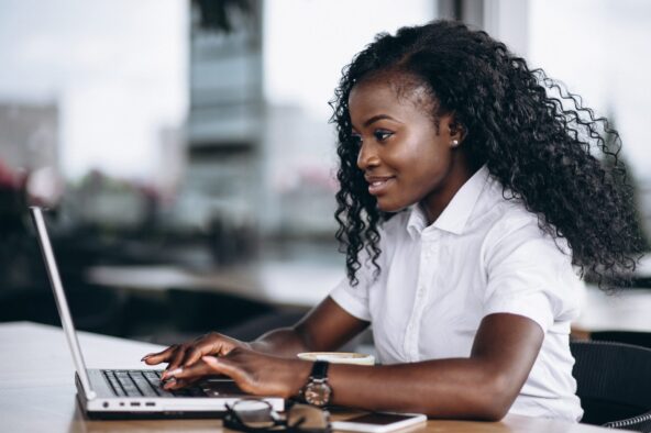 african-american-business-woman-working-computer-2048x1365